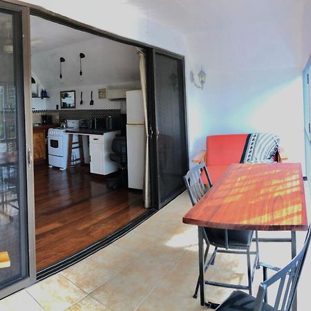 Cockatoo Studio Apartments Manuel Antonio Kültér fotó