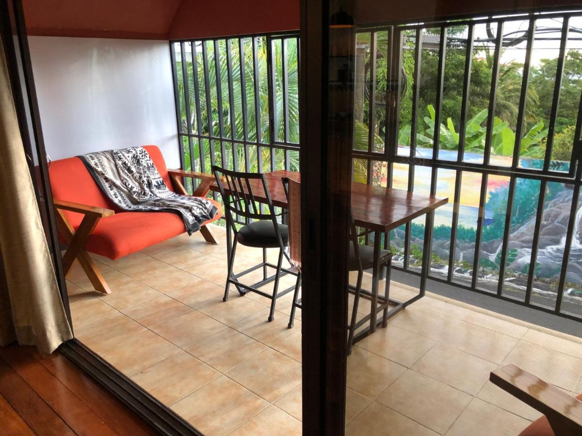 Cockatoo Studio Apartments Manuel Antonio Kültér fotó